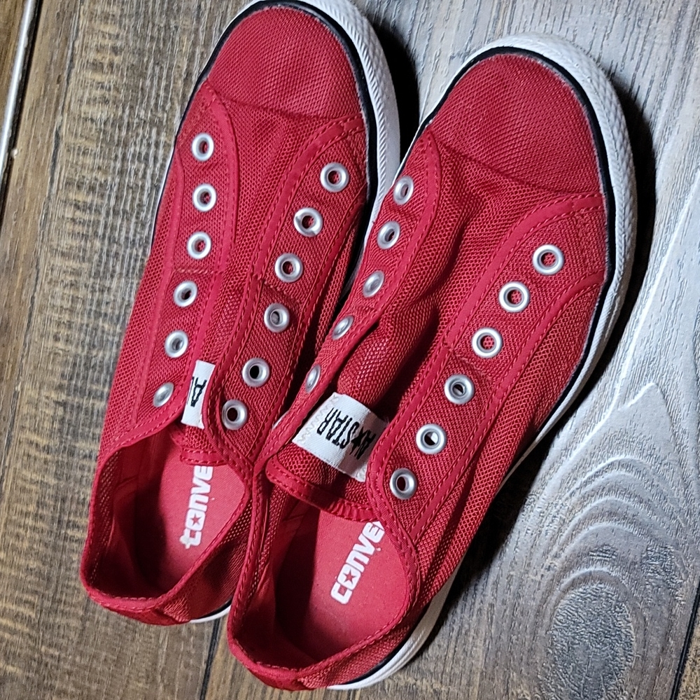 Womens sz 9/men 7 Red mesh converse